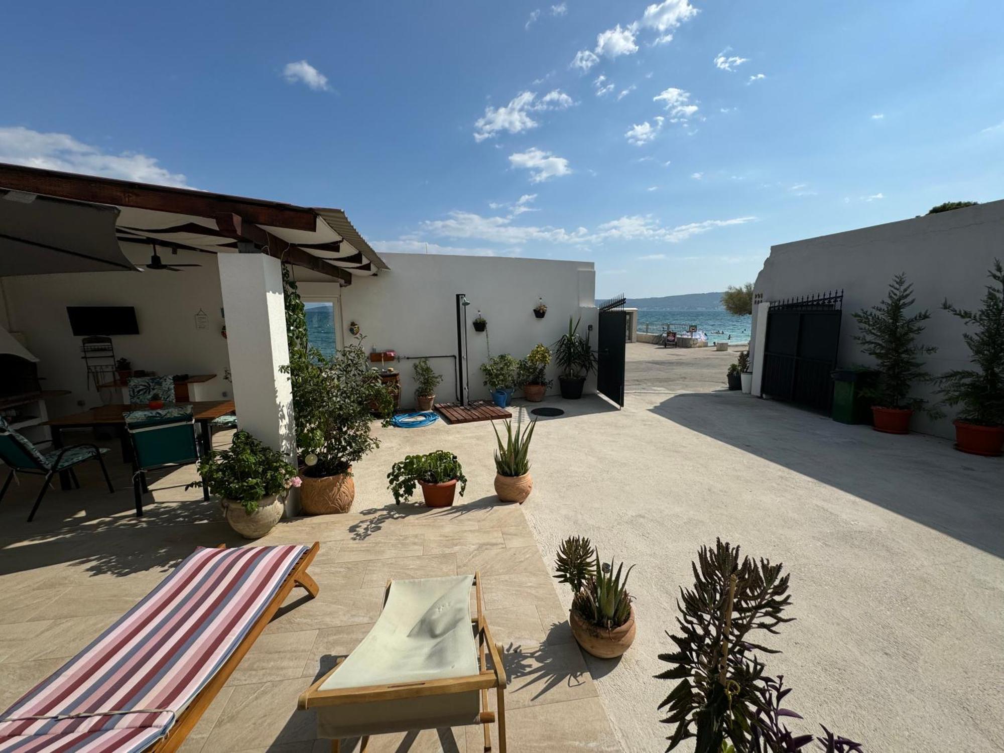 Beach House Oasis Villa Livak Kaštela エクステリア 写真